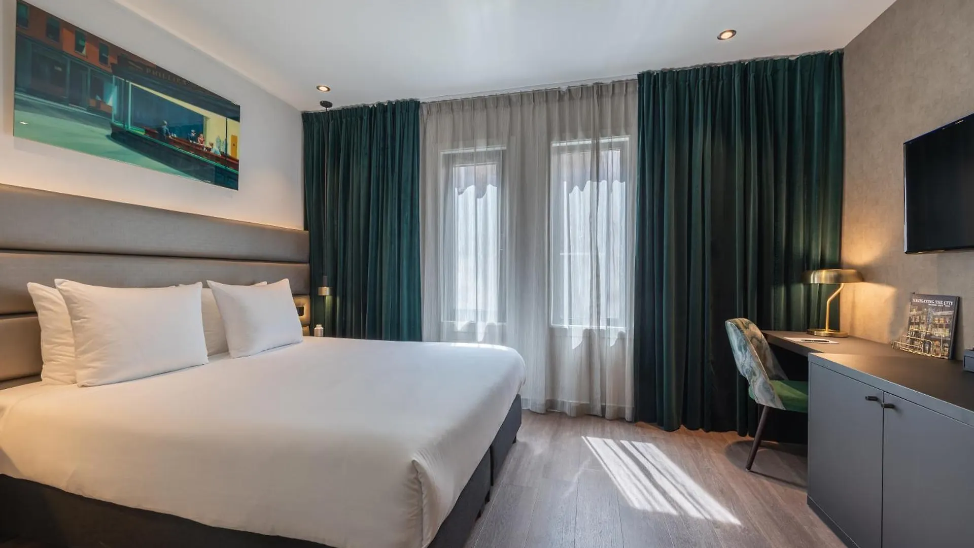 Boutique Hotel Corona Den Haag 4*,  Nederland
