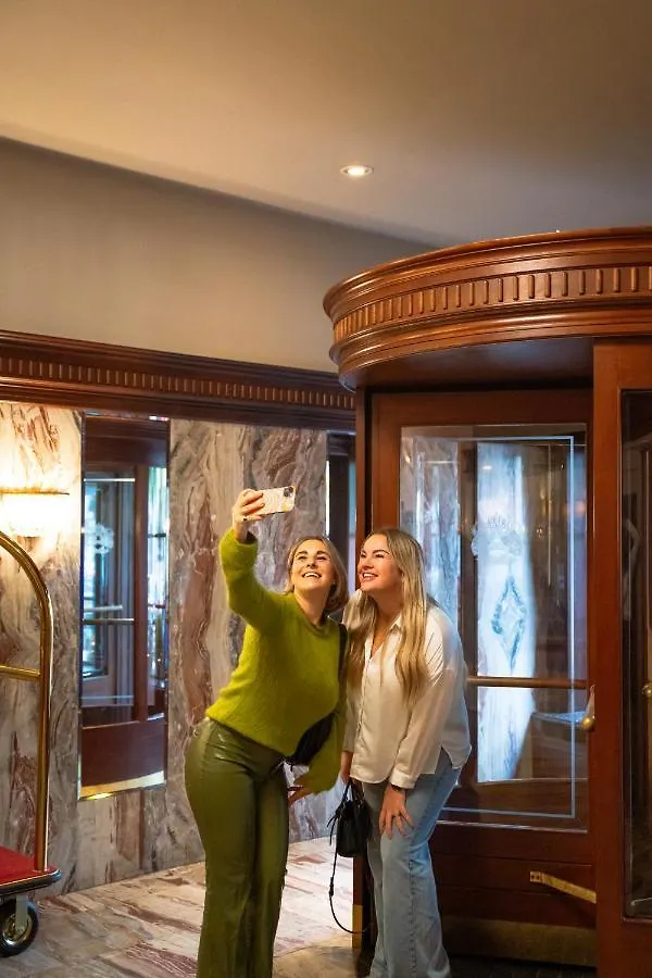 Boutique Hotel Corona Den Haag 4*,  Nederland